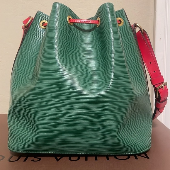 Louis Vuitton Petit Noe Epi Leather Green/Red Shoulder Bag - Picture 3 of 15